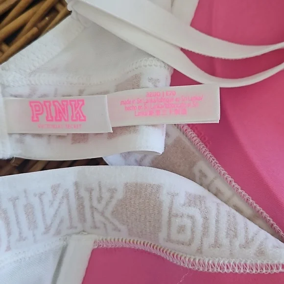 Victoria's Secret/Pink Wireless Bra Set - Picture 7 of 7